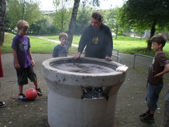 Grill am Spielplatz Zeller Brücke